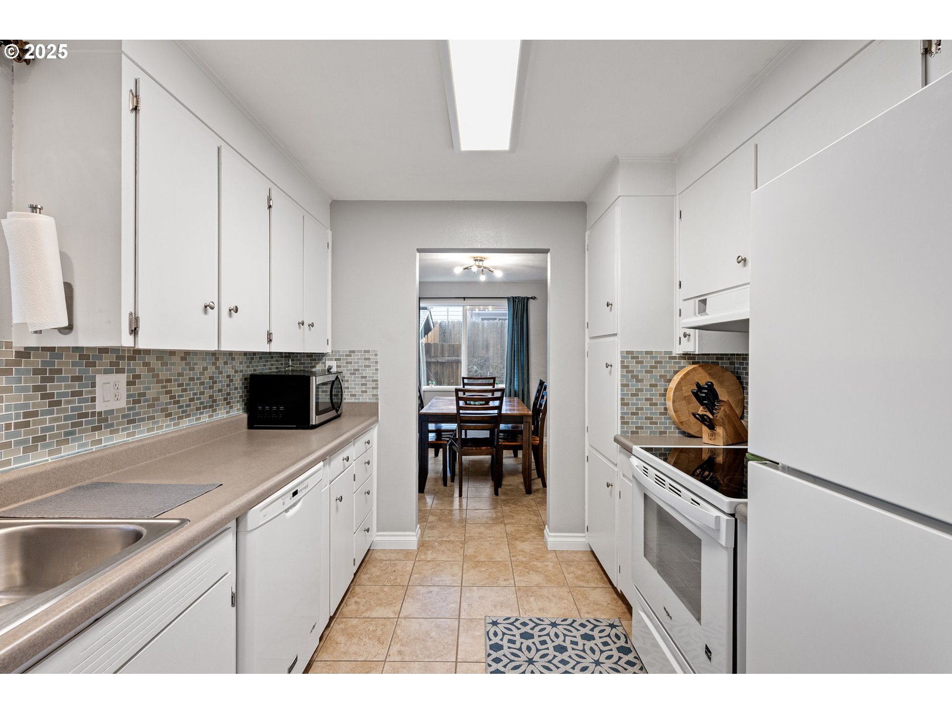 4020 Pearl Street Eugene, OR 97405 - Photo 2 of 22