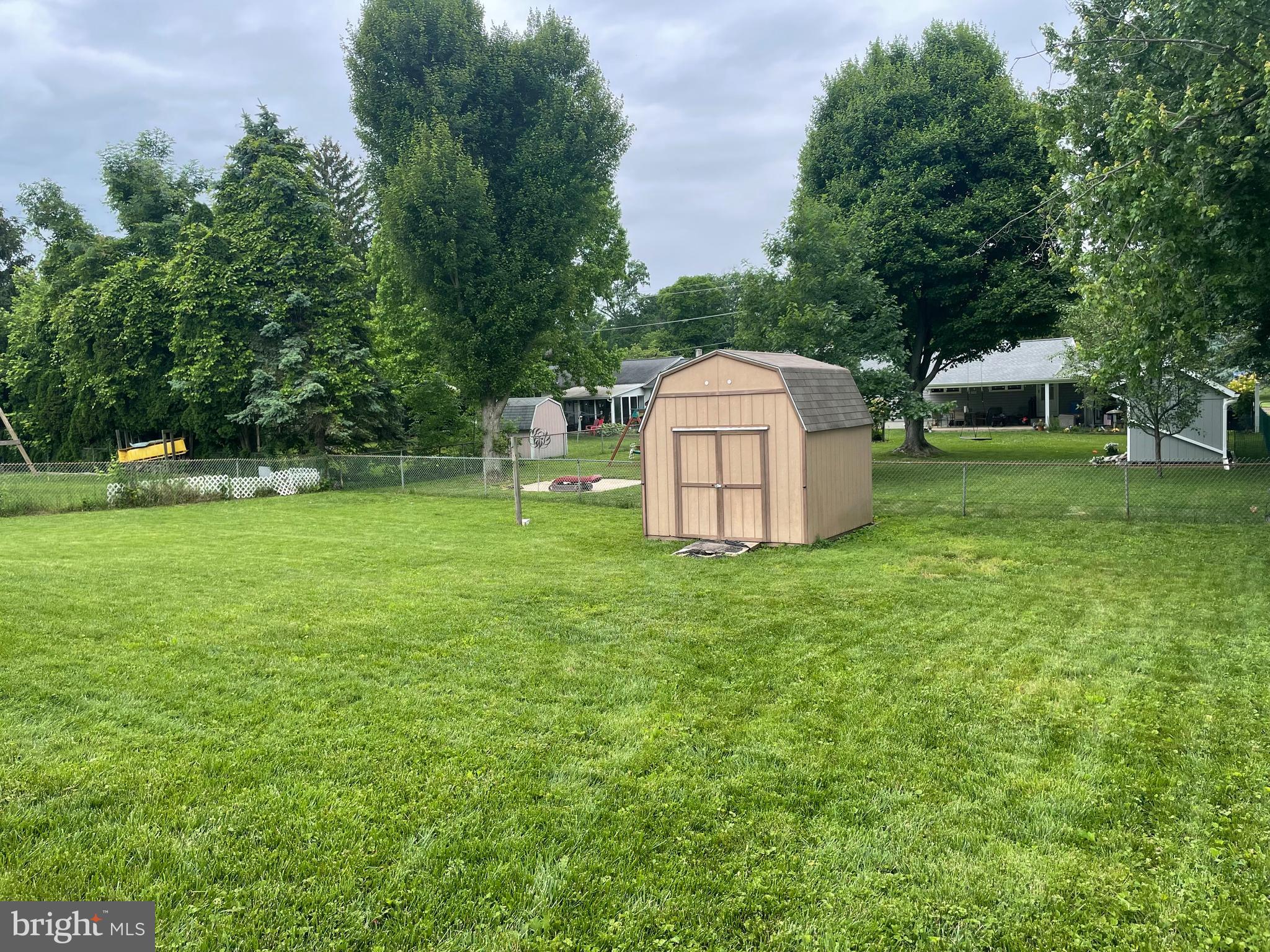816 Roger Road Warminster, PA 18974 - Photo 28 of 28 Back Yard
