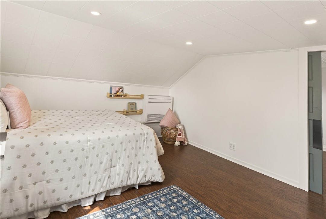 1050 Atlantic Avenue Rochester, NY 14609 - Photo 35 of 50