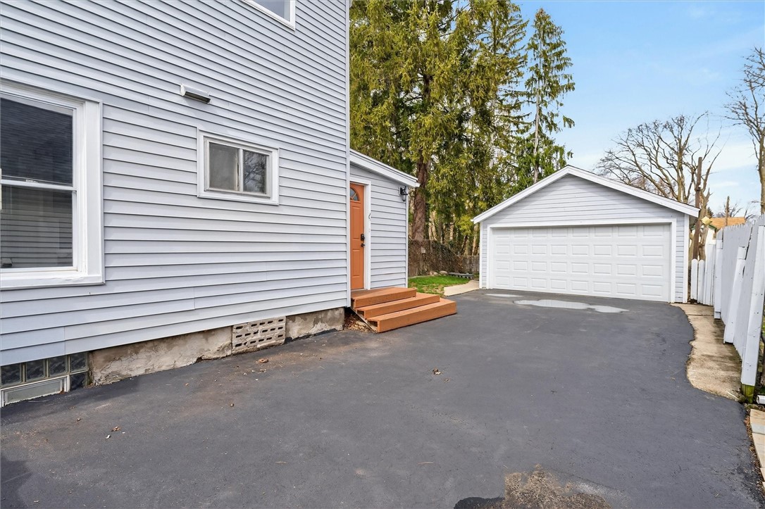 1050 Atlantic Avenue Rochester, NY 14609 - Photo 38 of 50