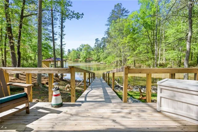 $899,900 | 131 Quiet Cove Way, Monticello, GA 31064