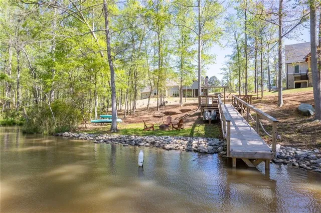 $899,900 | 131 Quiet Cove Way, Monticello, GA 31064
