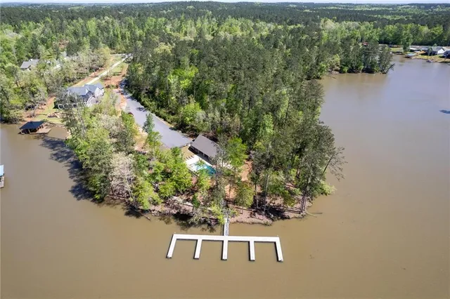 $899,900 | 131 Quiet Cove Way, Monticello, GA 31064