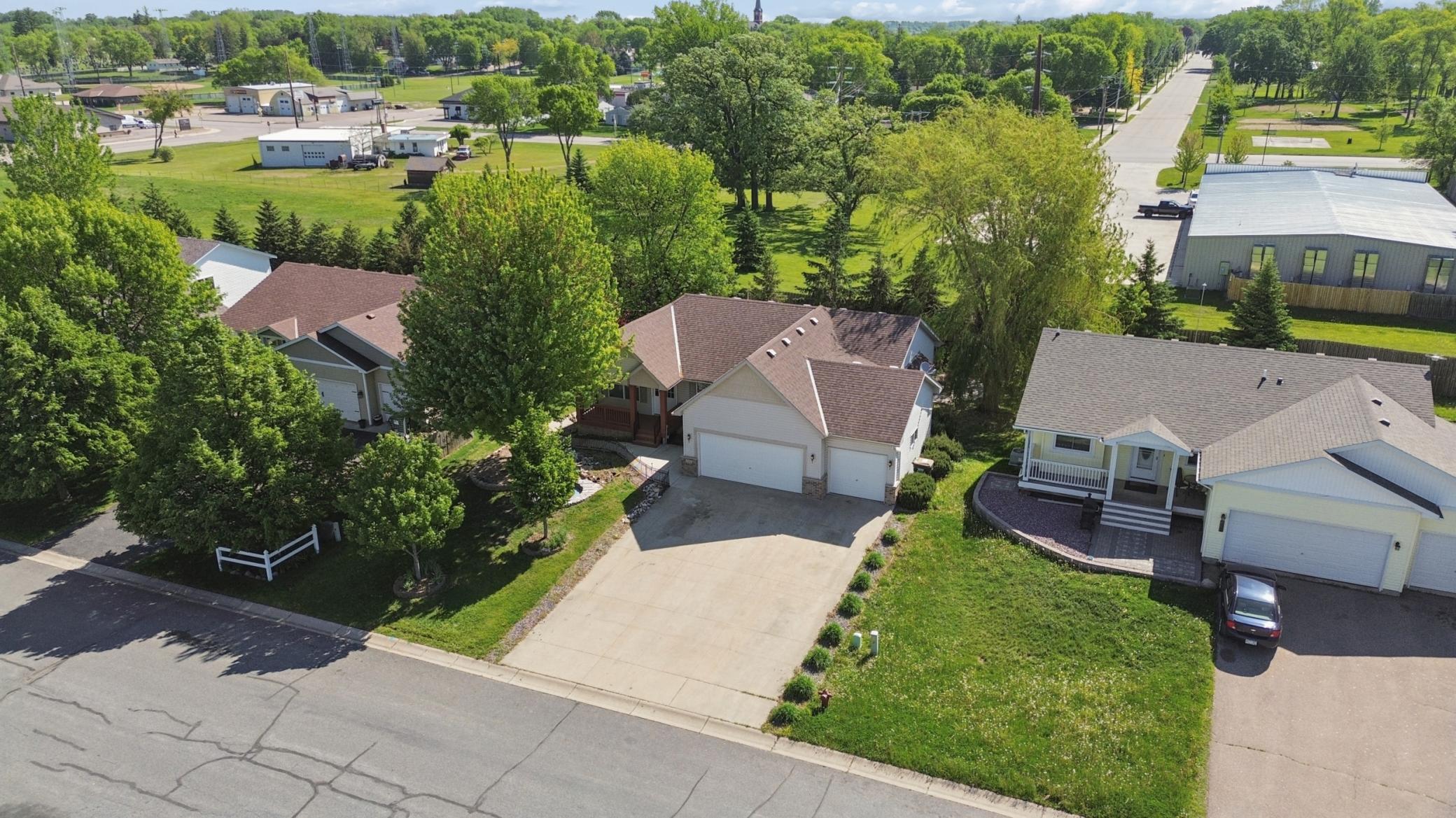211 7th Street South Winsted, MN 55395 - Photo 37 of 39