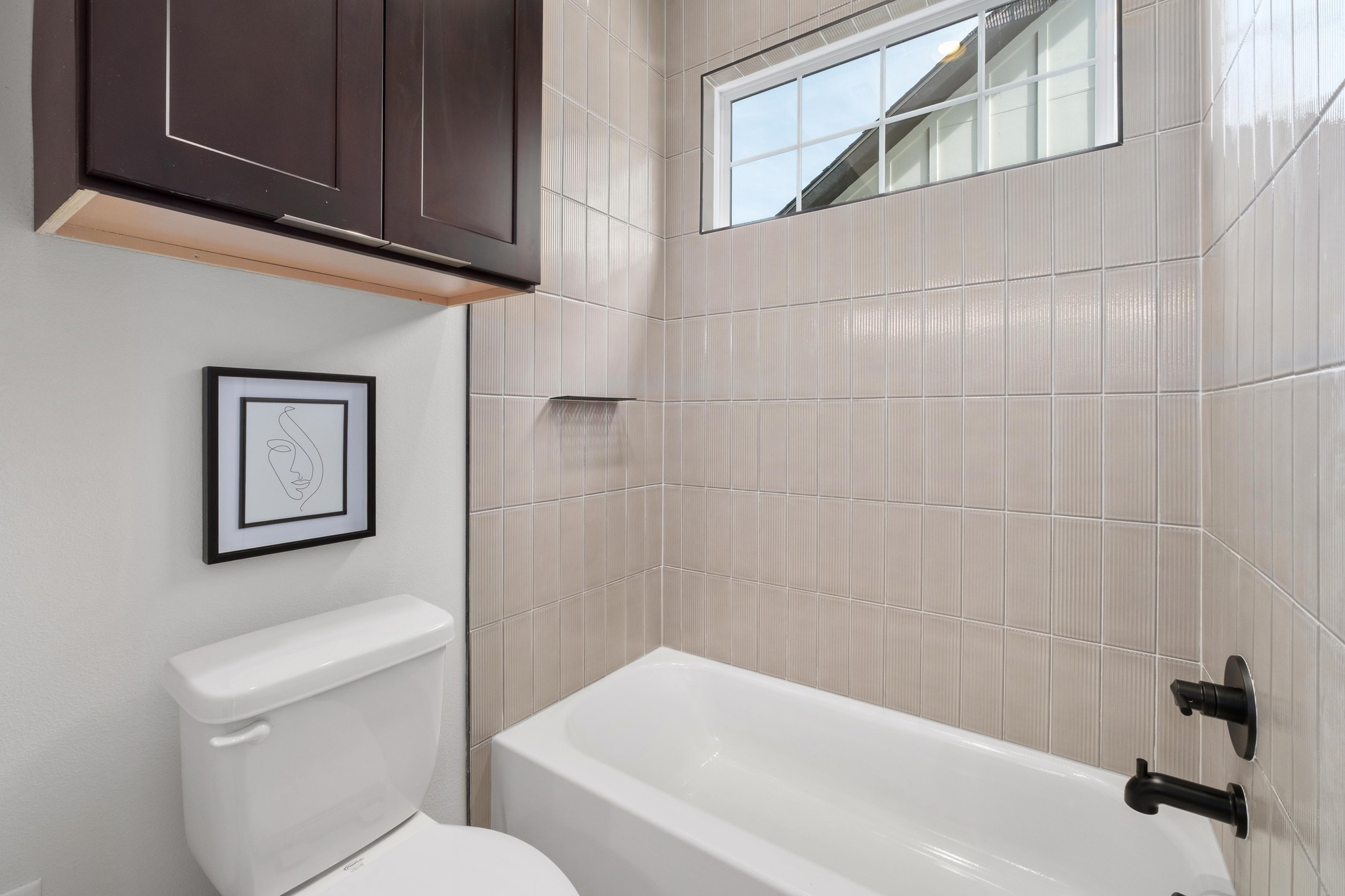 1736 Bunche Road, Unit B5 Austin, TX 78721 - Photo 33 of 37