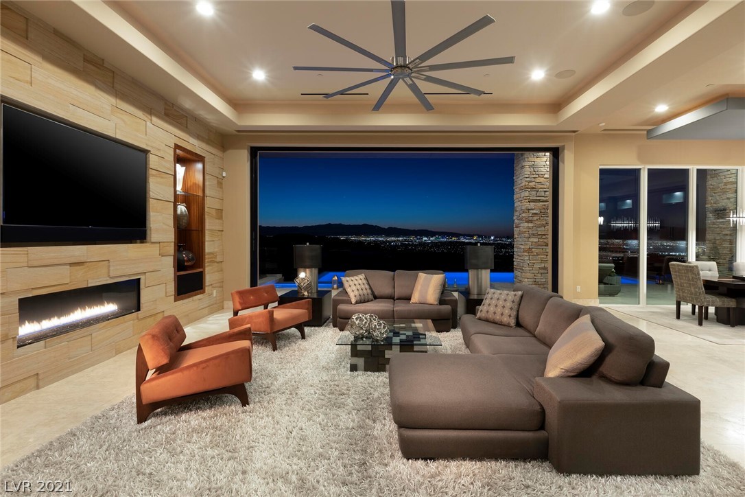 675 Scenic Rim Drive Henderson, NV 89012 - Photo 4 of 44