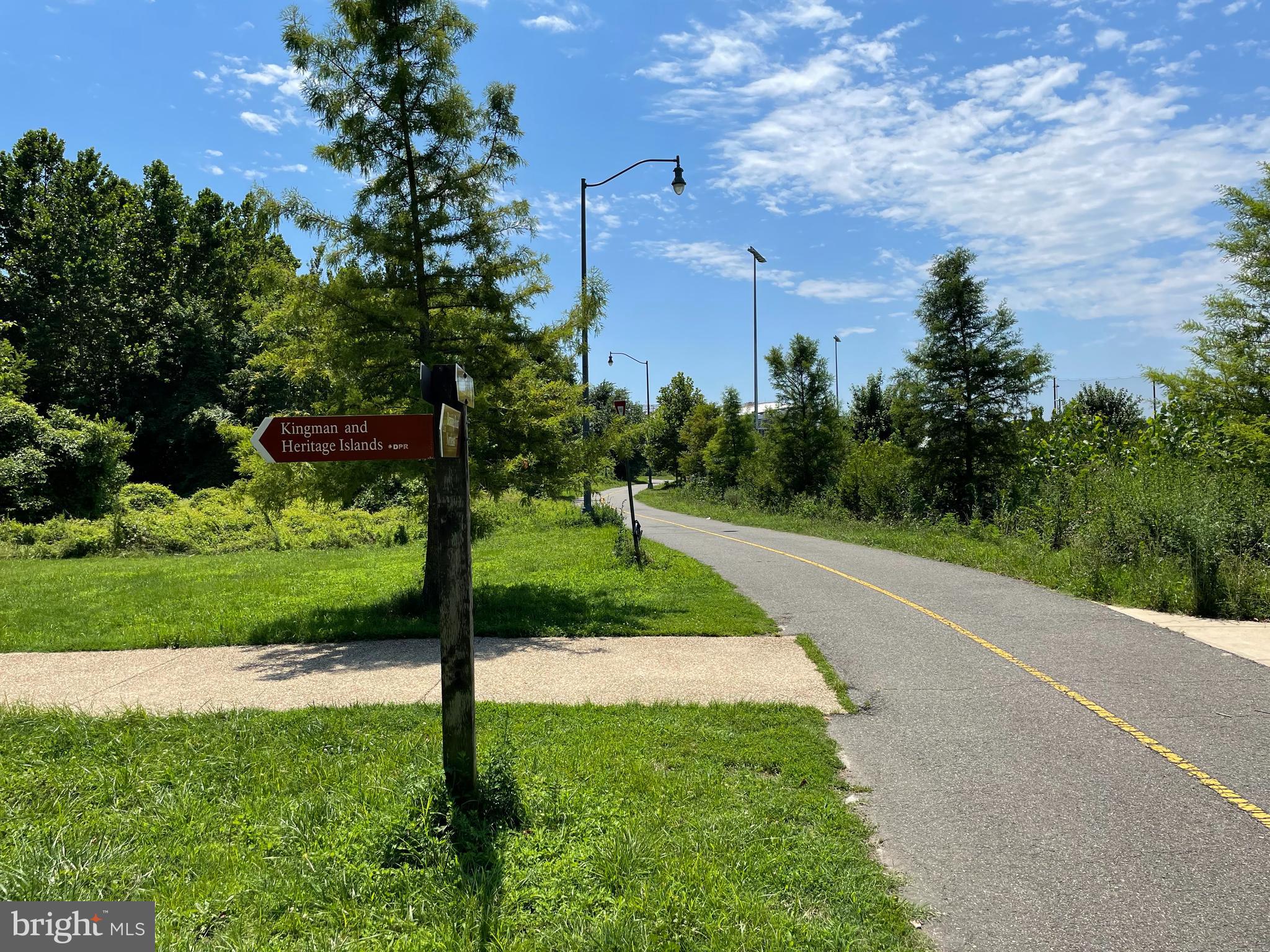 2000 D Street Northeast, Unit 6 Washington, DC 20002 - Photo 29 of 30 a view of a park