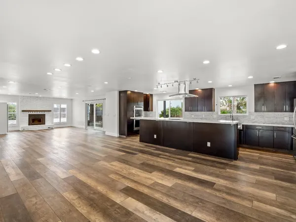 $1,225,000 | 9226 North Fowler Avenue, Clovis, CA 93619