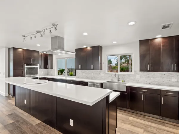 $1,225,000 | 9226 North Fowler Avenue, Clovis, CA 93619