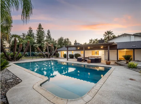 $1,225,000 | 9226 North Fowler Avenue, Clovis, CA 93619