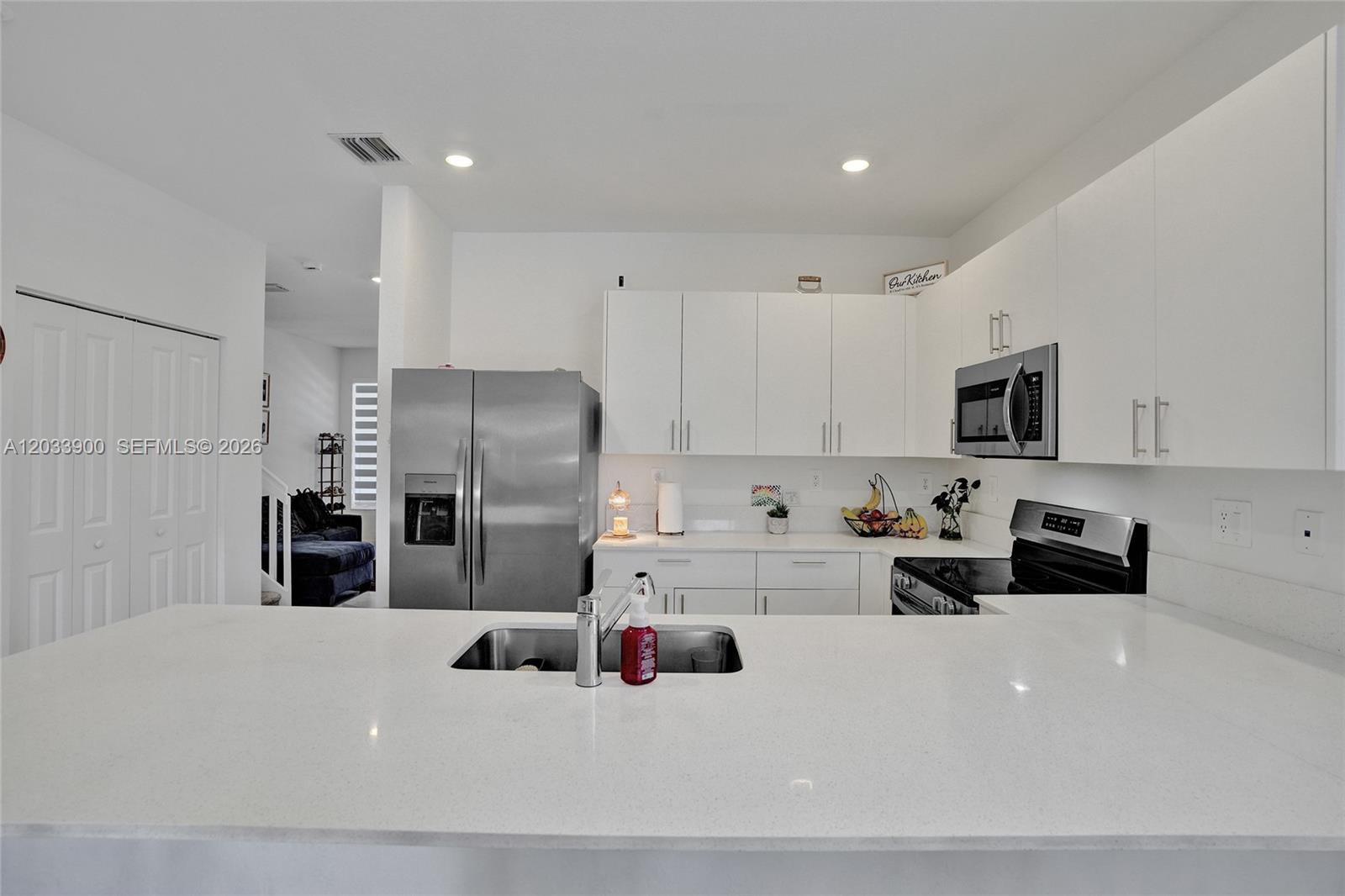 24280 Southwest 128th Avenue Homestead, FL 33032 - Photo 5 of 26