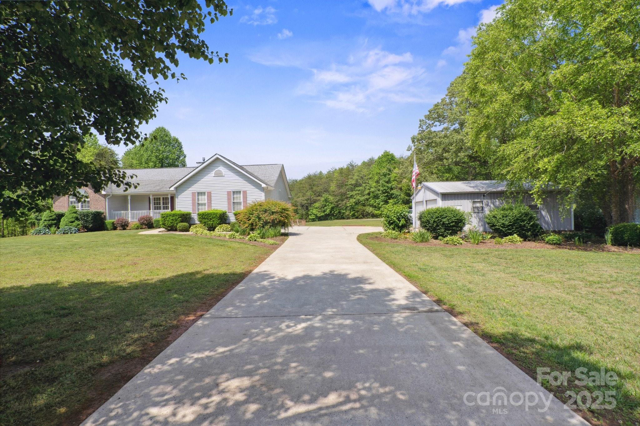 260 Treebark Road Statesville, NC 28625 - Photo 4 of 37 Gallery Image 4