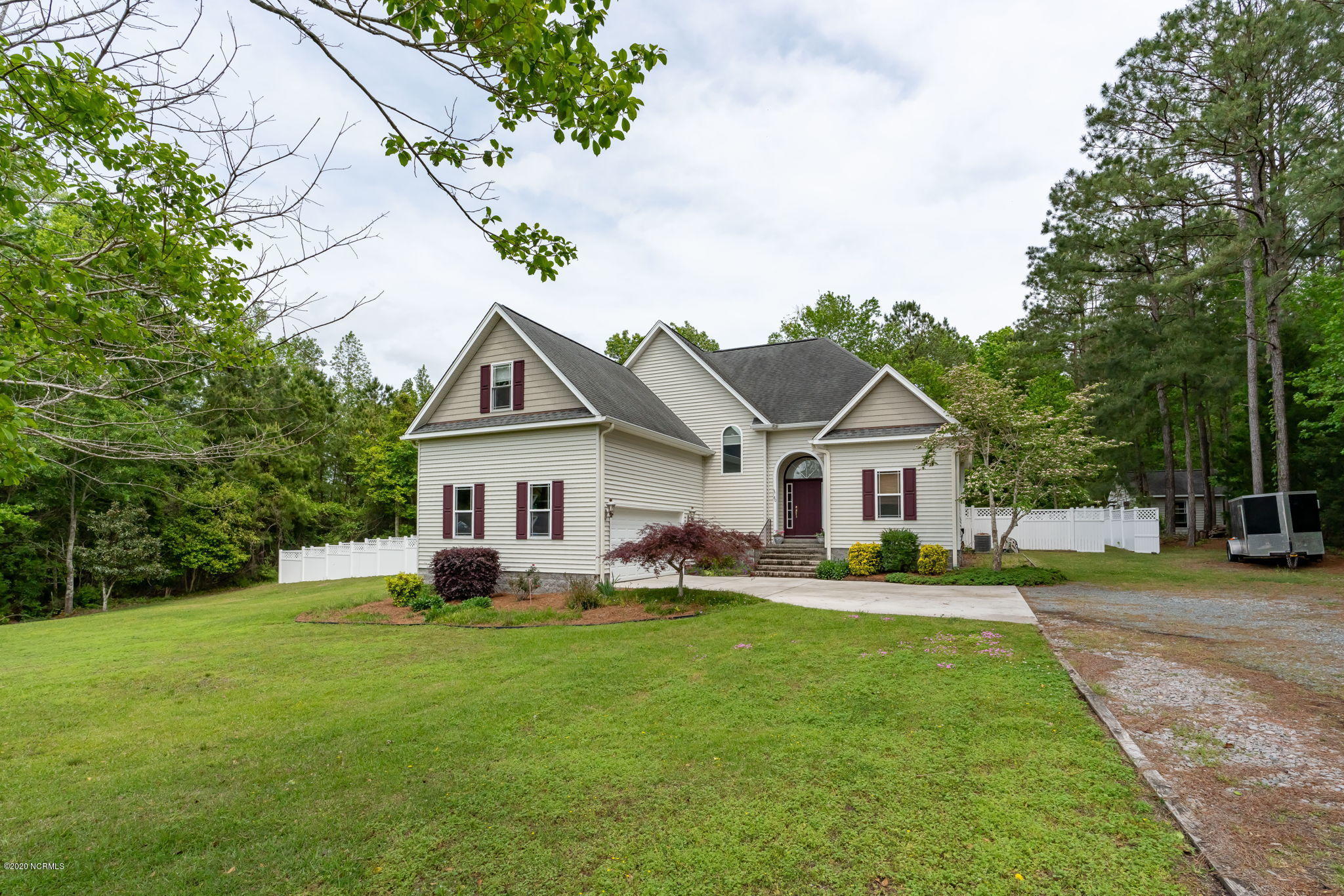 80 Oyster Point Lane Hampstead, NC 28443 - Photo 5 of 38 80+Oyster+Point+Ln+Hampstead-50-large