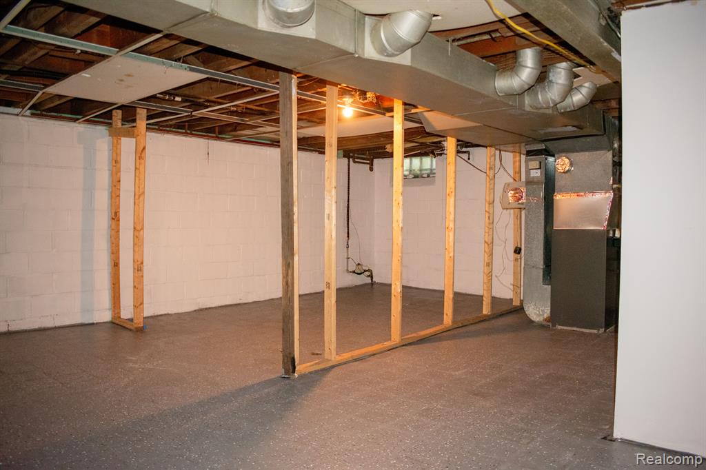 34950 Van Born Road Wayne, MI 48184 - Photo 15 of 26 Gallery Image 15