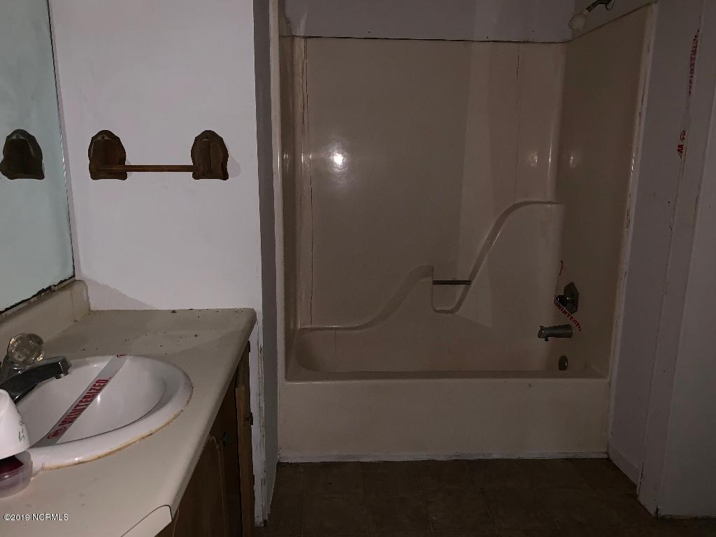 131 Lassiter Road Maysville, NC 28555 - Photo 5 of 9 bath 2