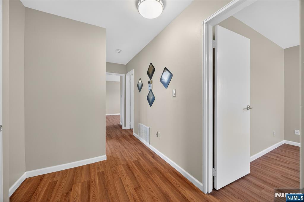 340 Old Post Road Edison, NJ 08817 - Photo 19 of 27
