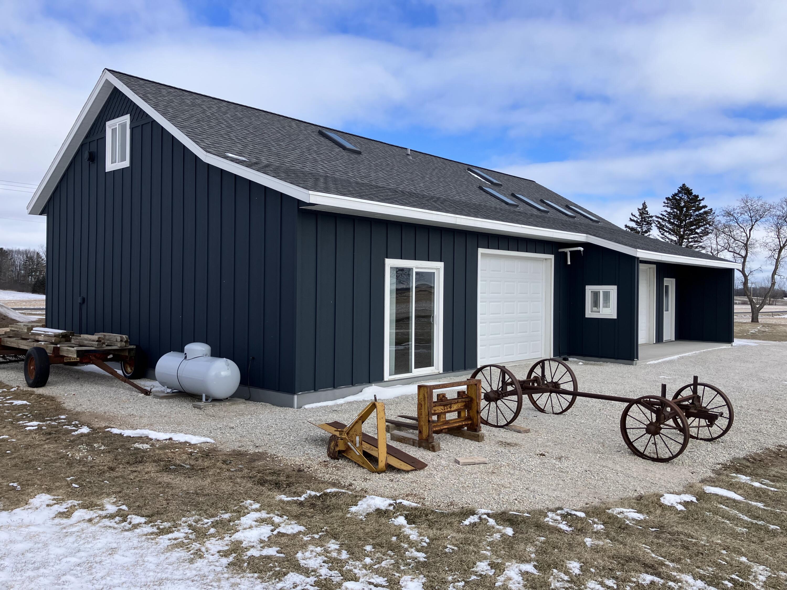 9207 Middle Road Manitowoc Rapids, WI 54220 - Photo 3 of 33 IMG_6850_Original