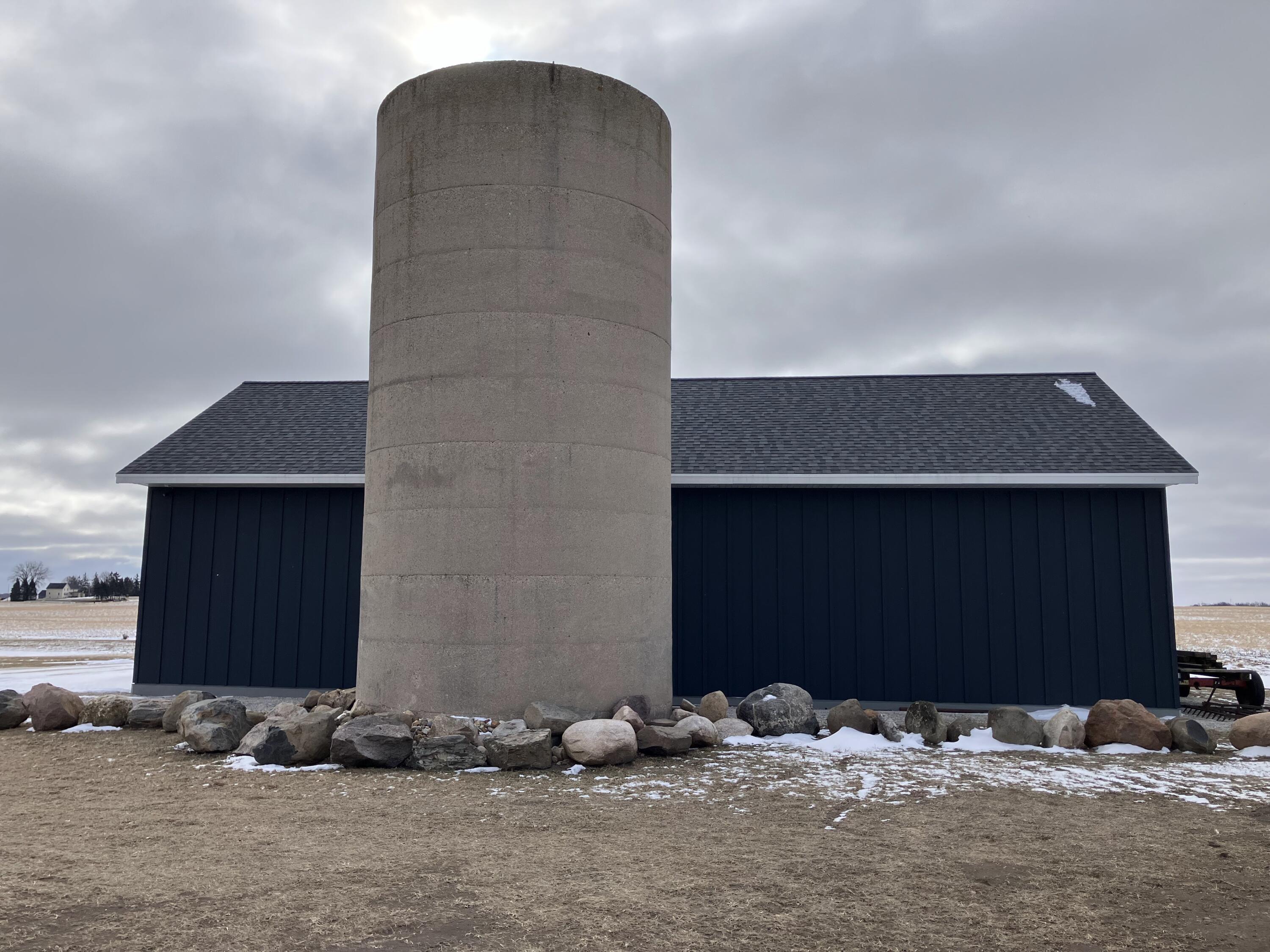 9207 Middle Road Manitowoc Rapids, WI 54220 - Photo 7 of 33 IMG_6841_Original