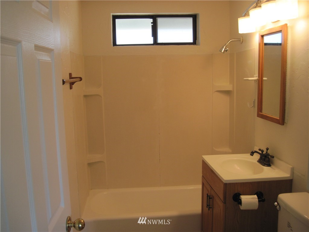434 North Clark Road Moses Lake, WA 98837 - Photo 11 of 18 Gallery Image 11