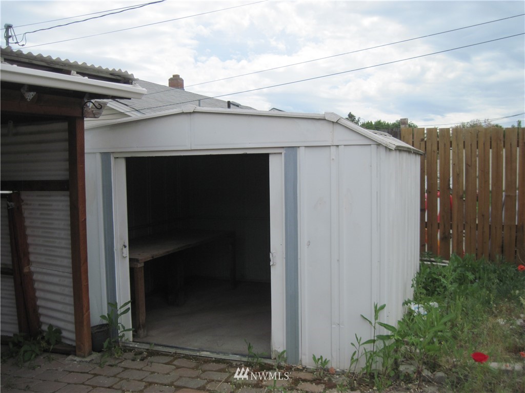 434 North Clark Road Moses Lake, WA 98837 - Photo 14 of 18 Gallery Image 14