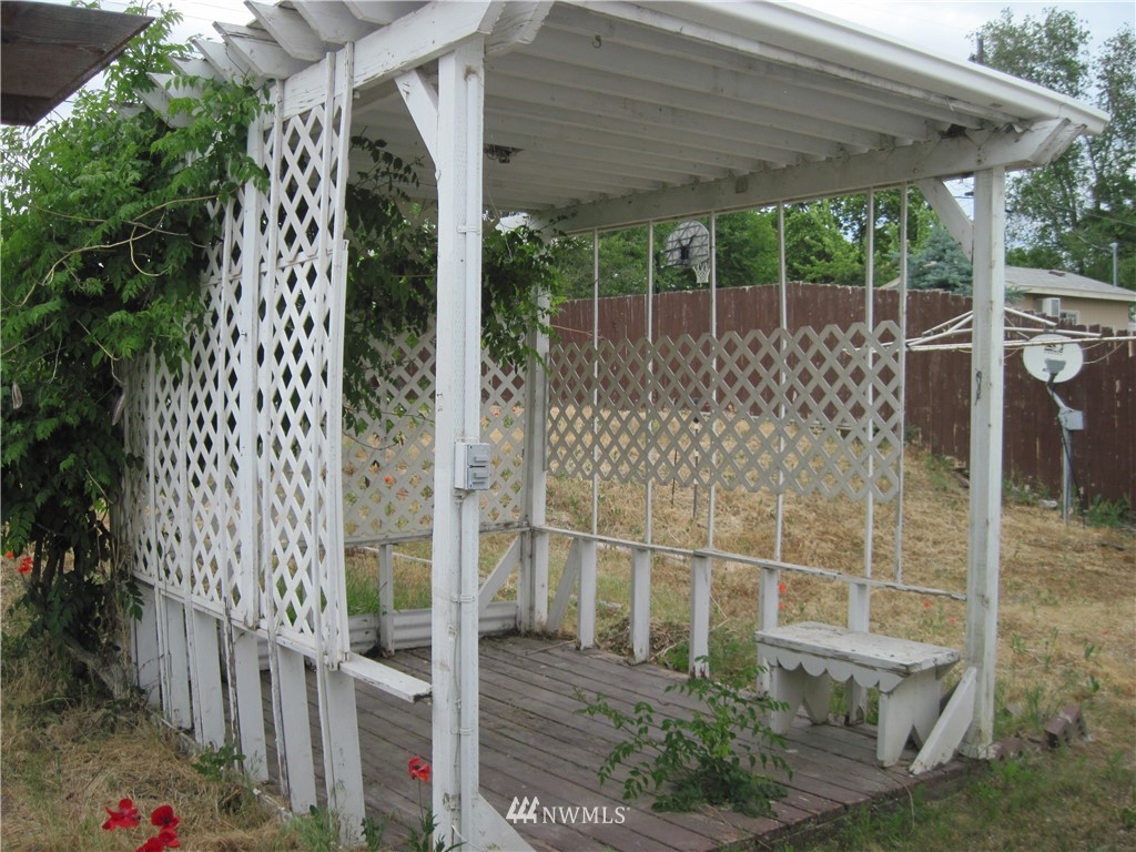 434 North Clark Road Moses Lake, WA 98837 - Photo 17 of 18 Gallery Image 17