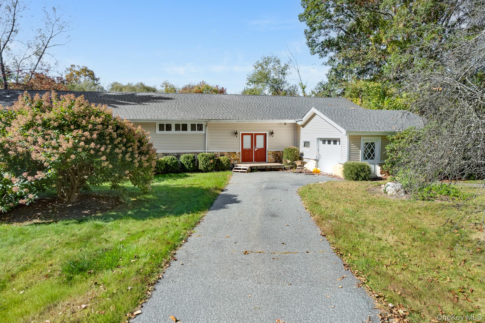 553 Hosner Mountain Road Stormville, NY 12582 - Photo 2 of 36 front view of a house with a yard