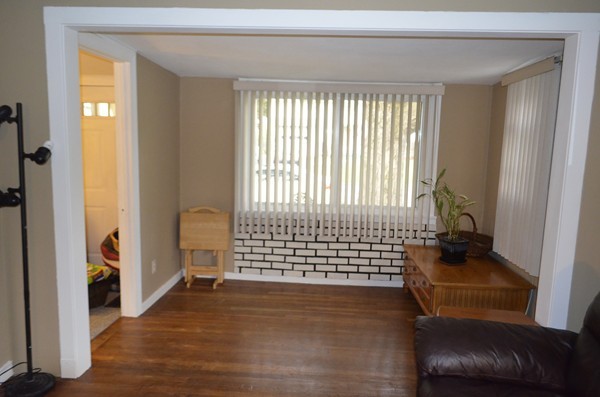 112 Pilgrim Road Springfield, MA 01118 - Photo 7 of 20