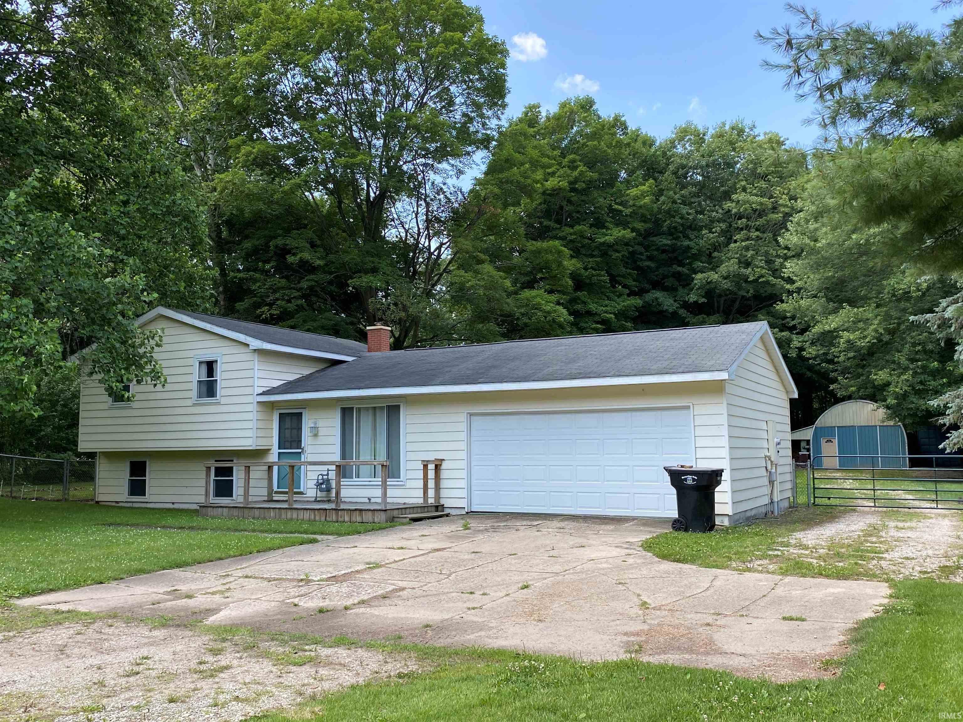 55327 Timothy Road New Carlisle, IN 46552 - Photo 2 of 29