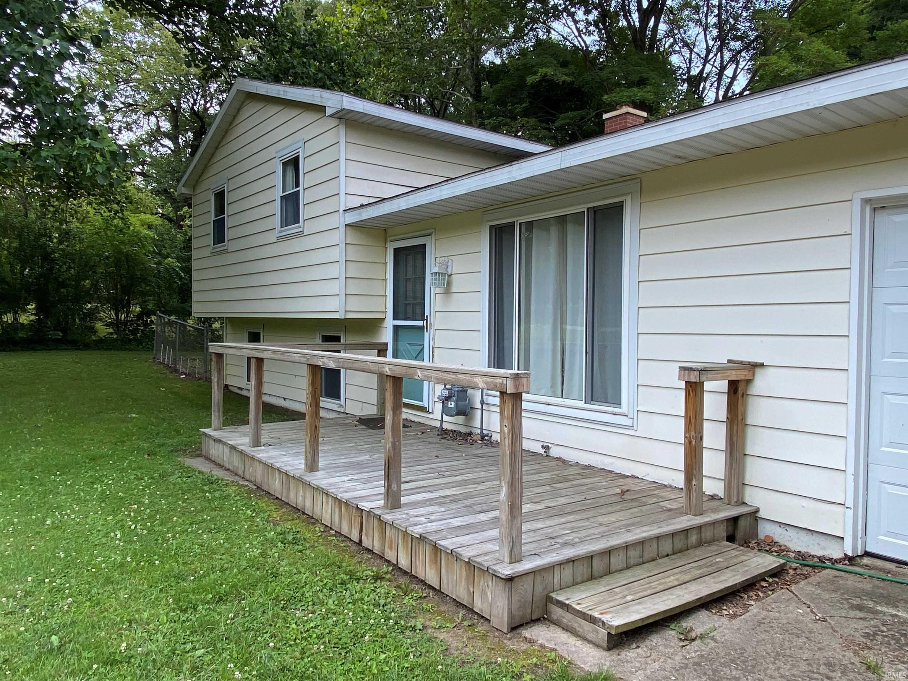 55327 Timothy Road New Carlisle, IN 46552 - Photo 3 of 29