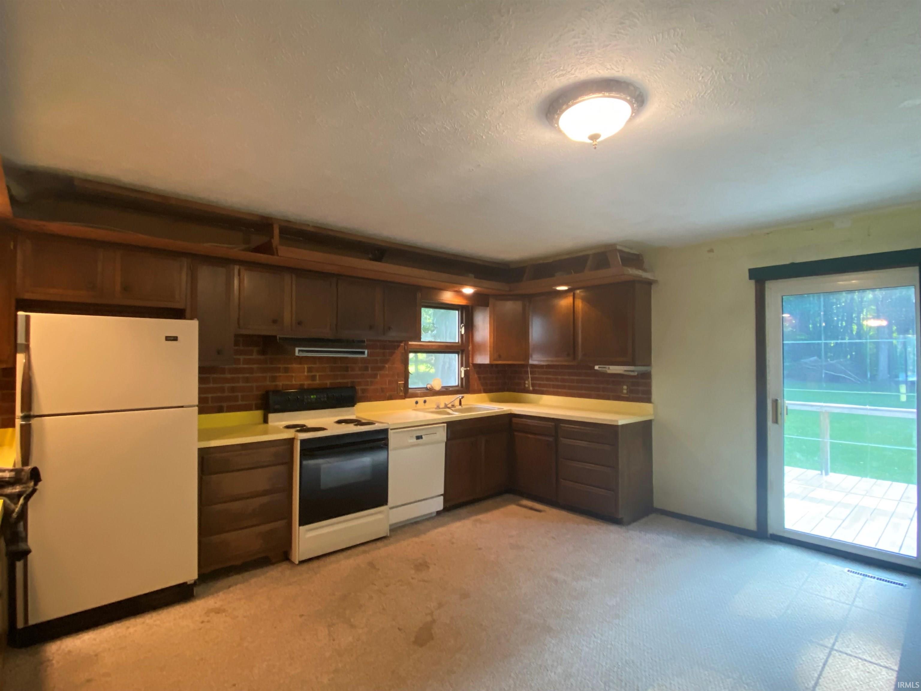 55327 Timothy Road New Carlisle, IN 46552 - Photo 10 of 29