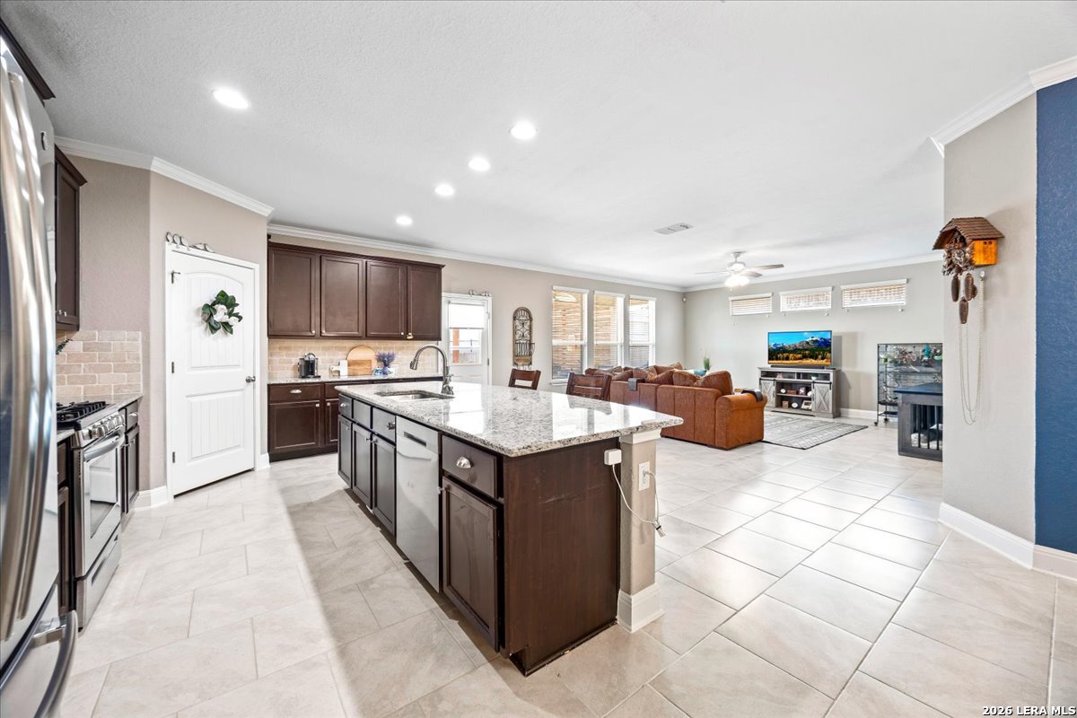 8906 Virginia Rye San Antonio, TX 78254 - Photo 14 of 78