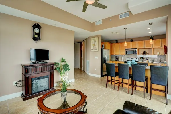 $3,999 | 500 Seawall Boulevard, Unit 1101, Galveston, TX 77550