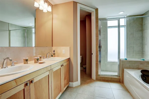 $3,999 | 500 Seawall Boulevard, Unit 1101, Galveston, TX 77550