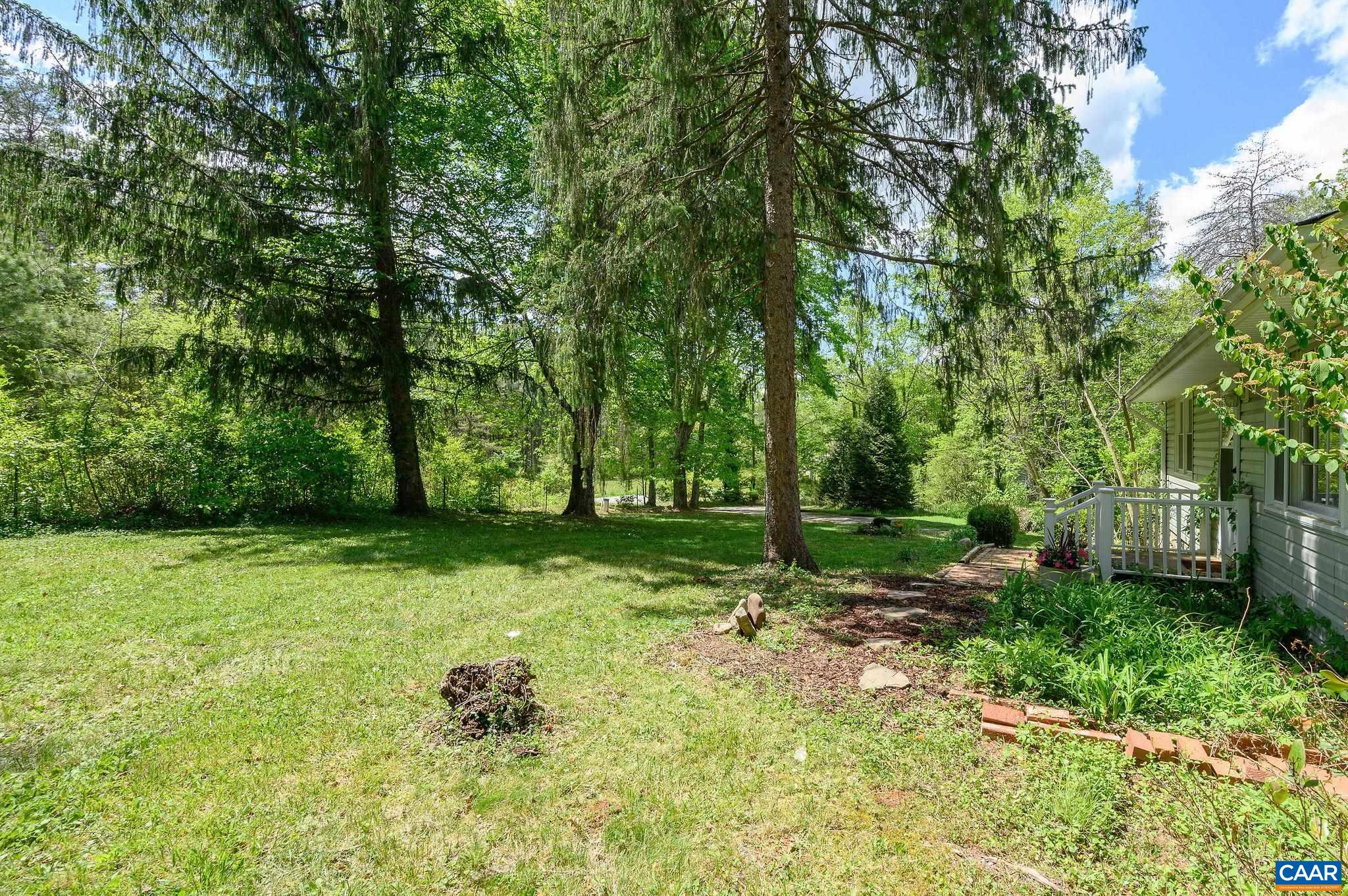 6554 Esmont Road Keene, VA 22946 - Photo 32 of 34