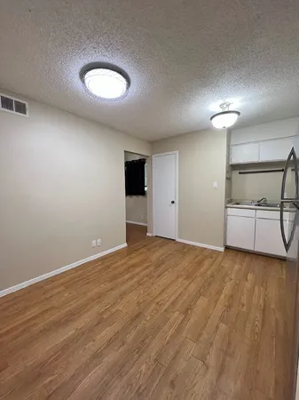 $795 | 202 East 32nd Street, Unit 10, Austin, TX 78705