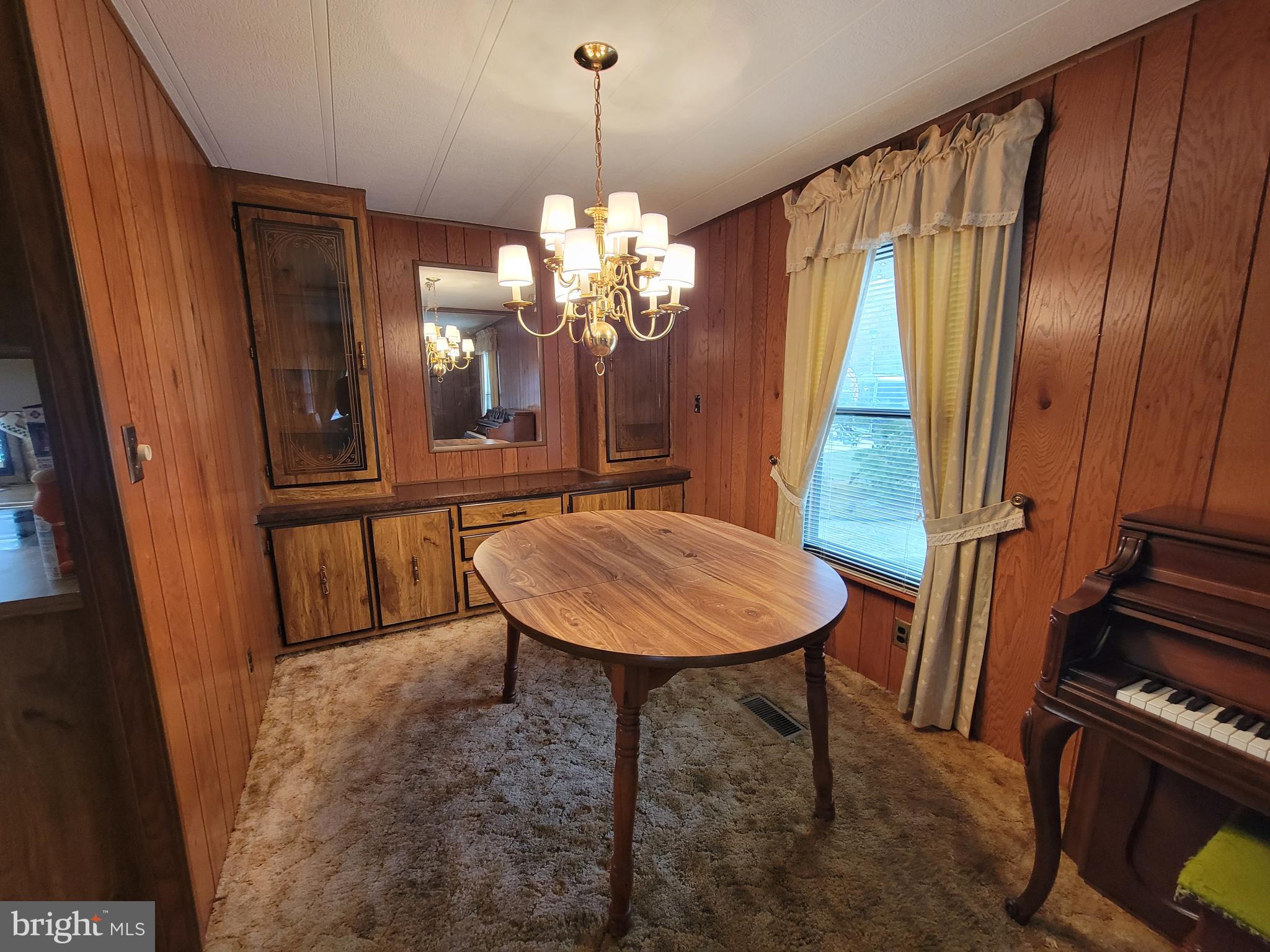 33 Skyline Drive Sicklerville, NJ 08081 - Photo 14 of 40 FORMAL DINING ROOM