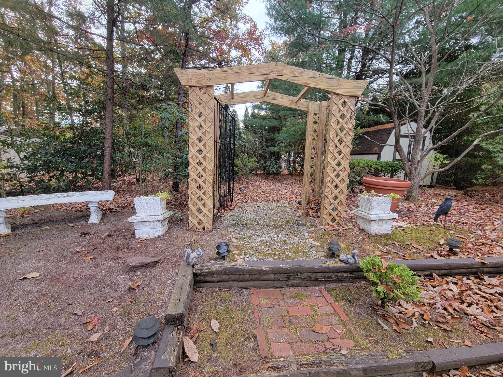 33 Skyline Drive Sicklerville, NJ 08081 - Photo 6 of 40 PRIVATE RETREAT