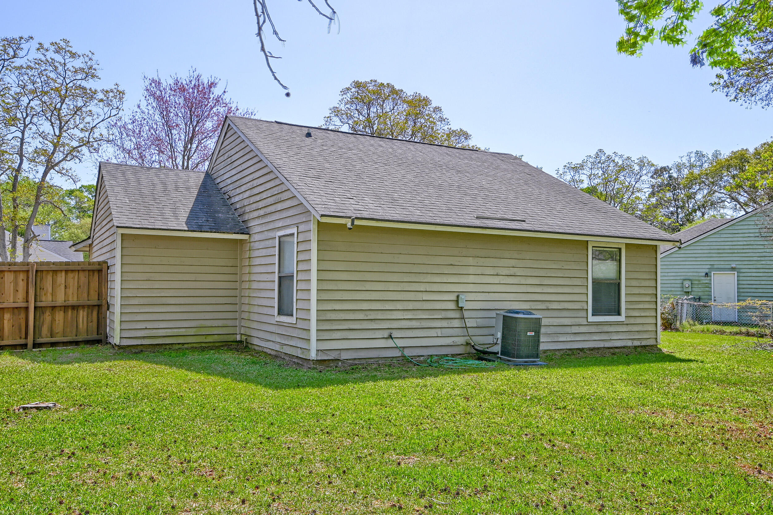 1139 Bellwood Road Charleston, SC 29412 - Photo 22 of 38 Gallery Image 22