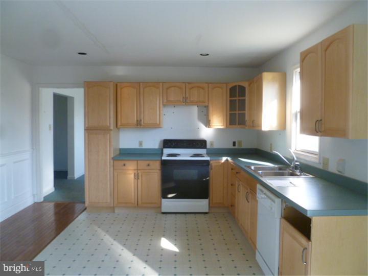 1124 Miller Road Pottstown, PA 19465 - Photo 5 of 9