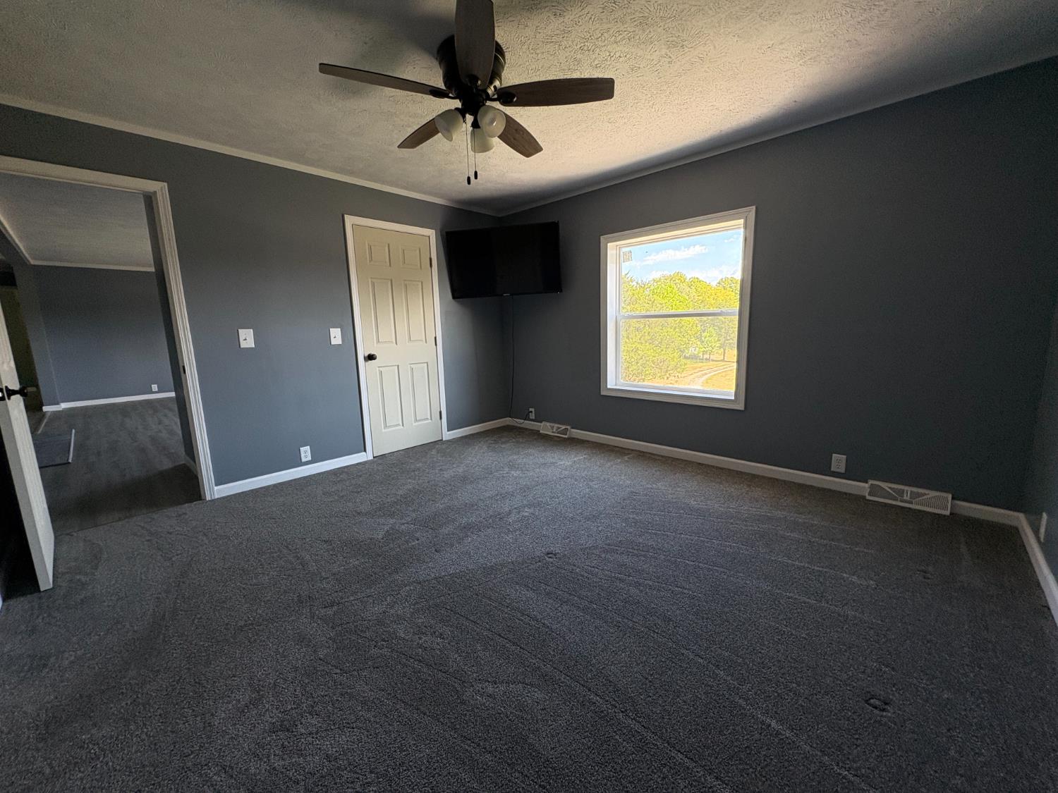 7245 Log Lick Road Florence, IN 47020 - Photo 8 of 23