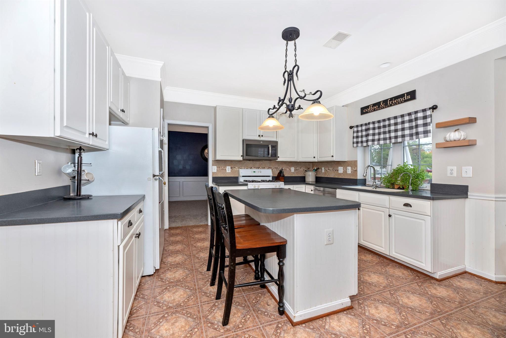 1772 Algonquin Road Frederick, MD 21701 - Photo 11 of 68 Kitchen
