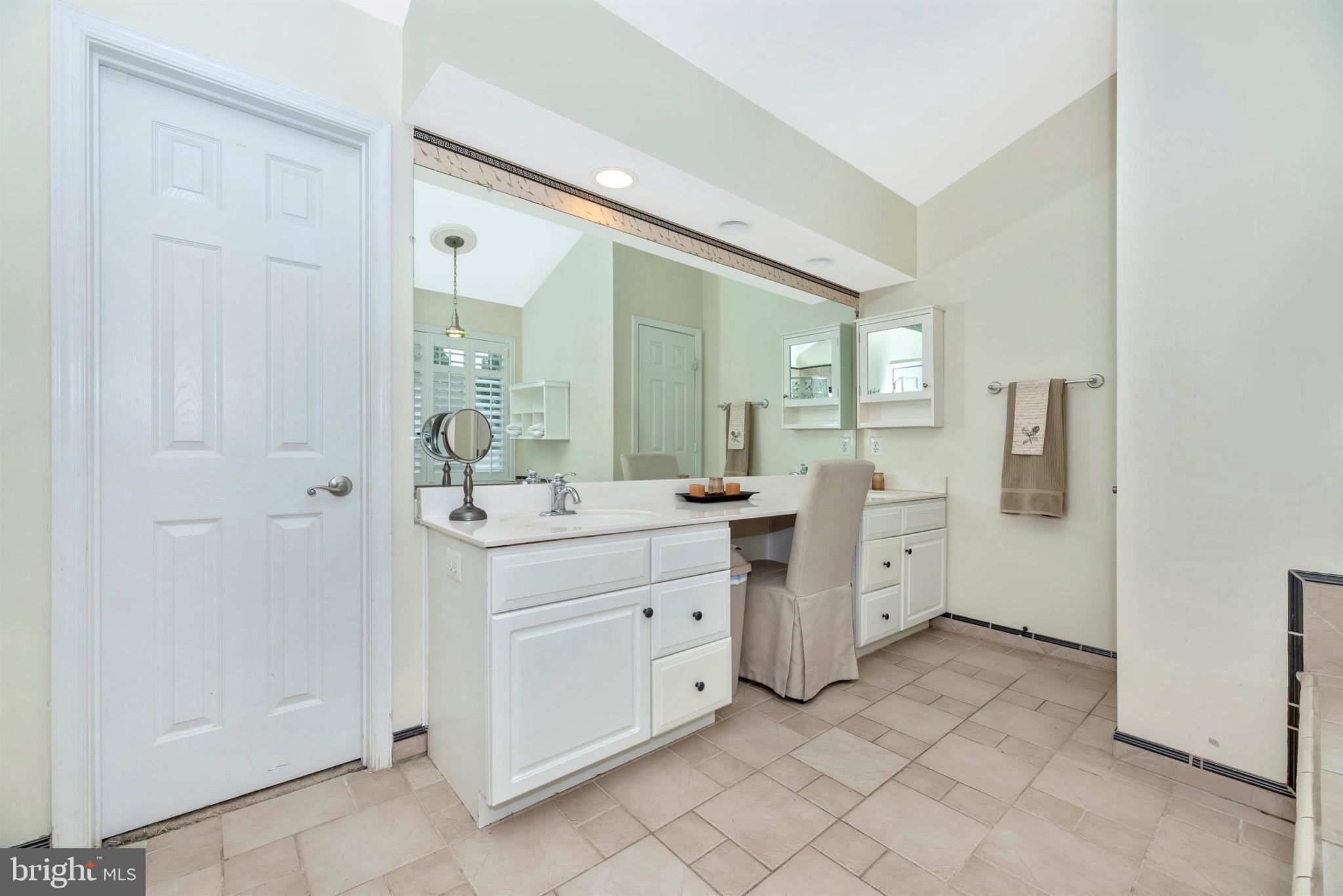 1772 Algonquin Road Frederick, MD 21701 - Photo 29 of 68 Primary Bathroom