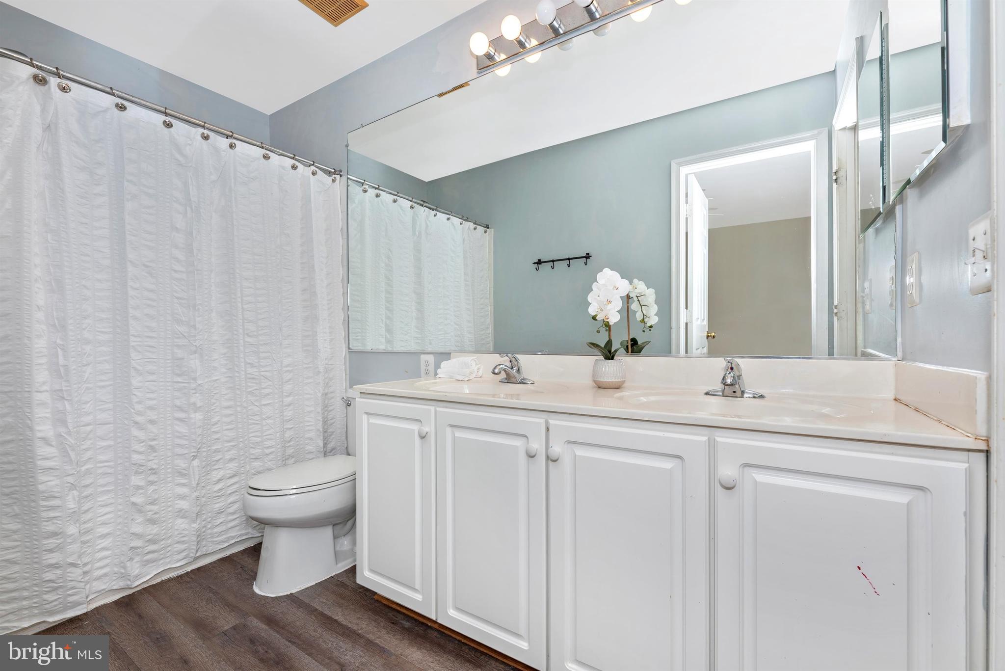 1772 Algonquin Road Frederick, MD 21701 - Photo 34 of 68 Upper Level Full Bathroom