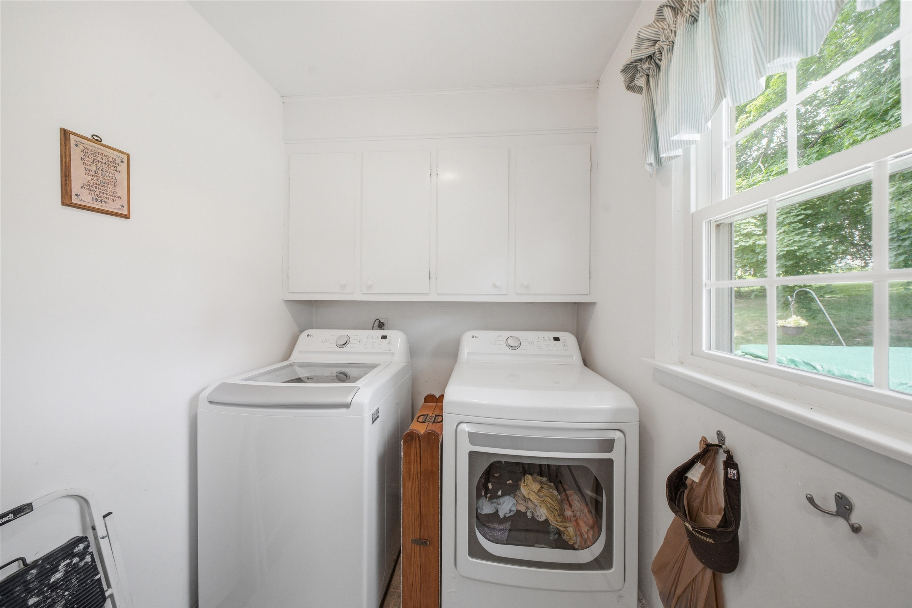 494 Laurel Street Manchester, NH 03103 - Photo 18 of 42
