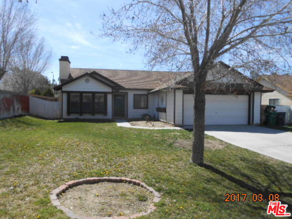 4228 Saddleback Road Palmdale, CA 93552 - Photo 1 of 8 Gallery Image 1