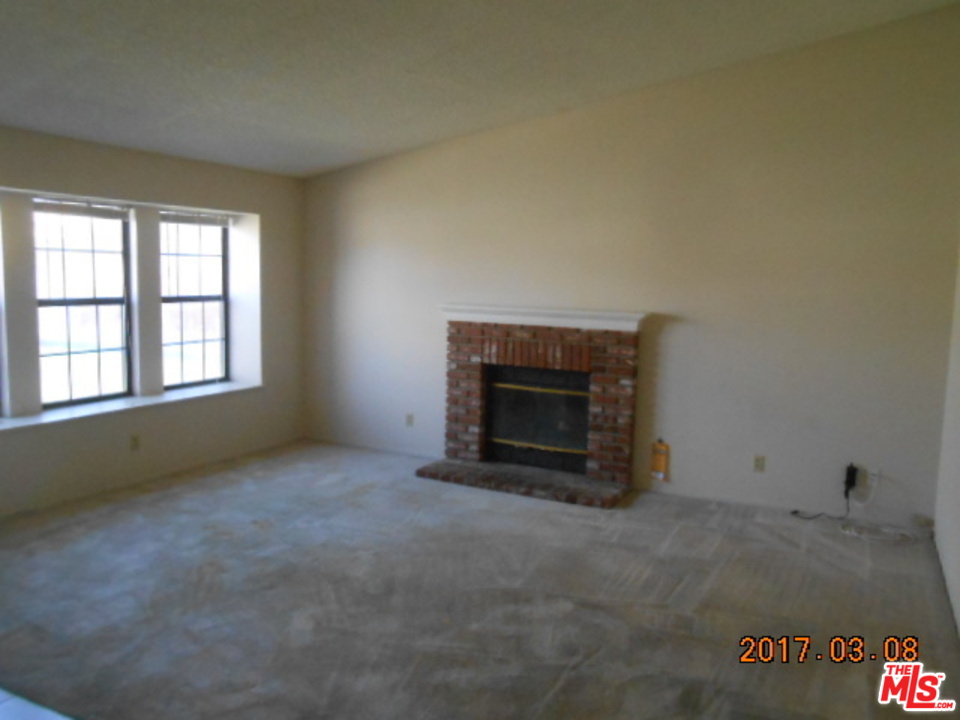 4228 Saddleback Road Palmdale, CA 93552 - Photo 4 of 8 Gallery Image 4