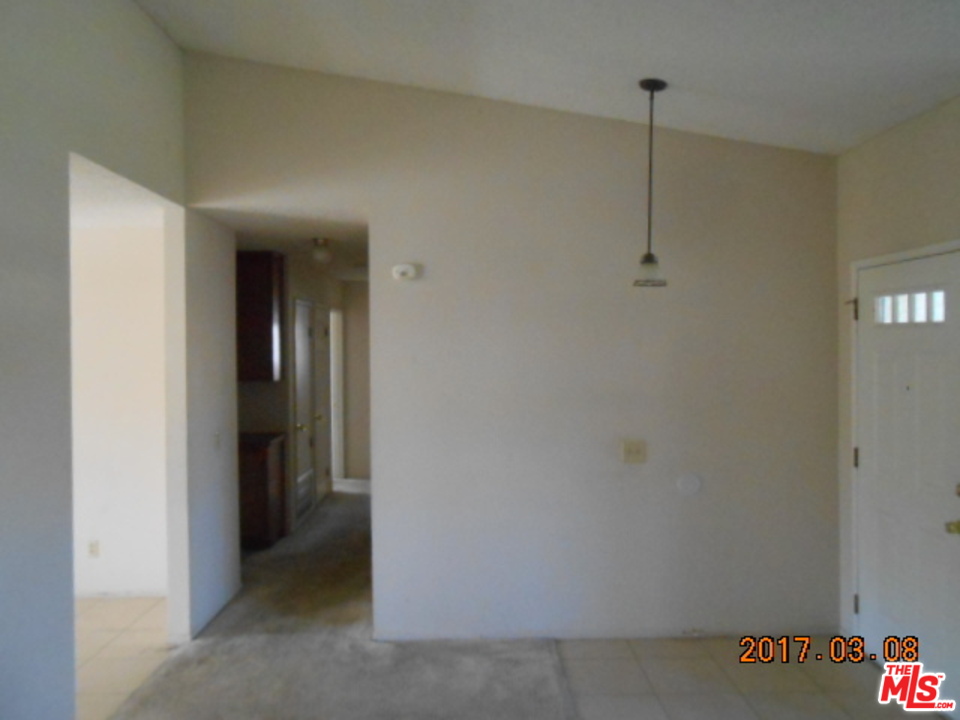 4228 Saddleback Road Palmdale, CA 93552 - Photo 5 of 8 Gallery Image 5