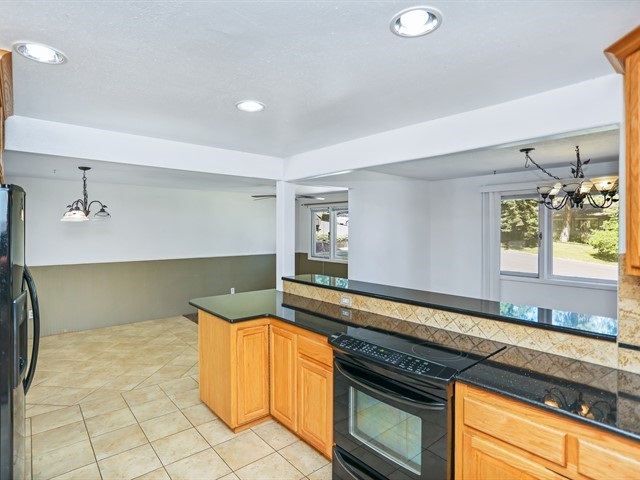 809 West Westover Road Spokane, WA 99218 - Photo 6 of 20