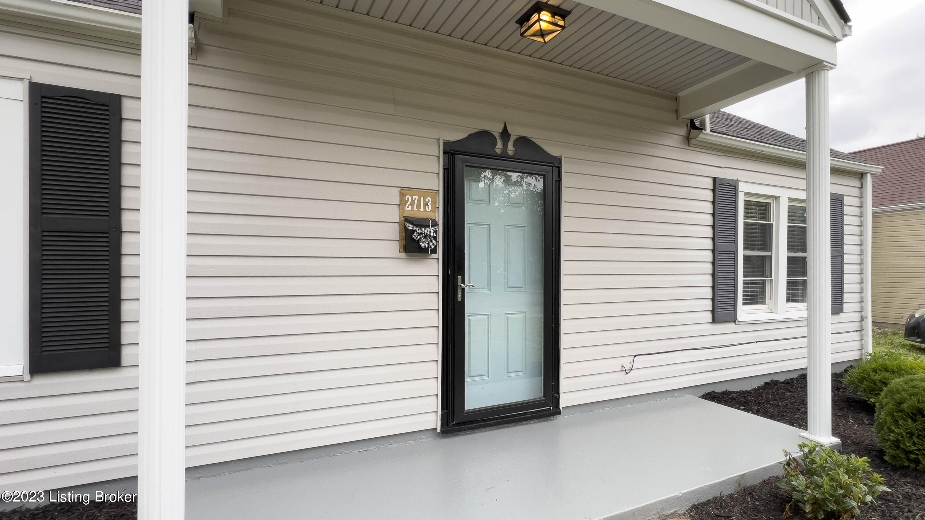 2713 Alanmede Road Louisville, KY 40205 - Photo 2 of 28 2713 Alanmeade Rd-4