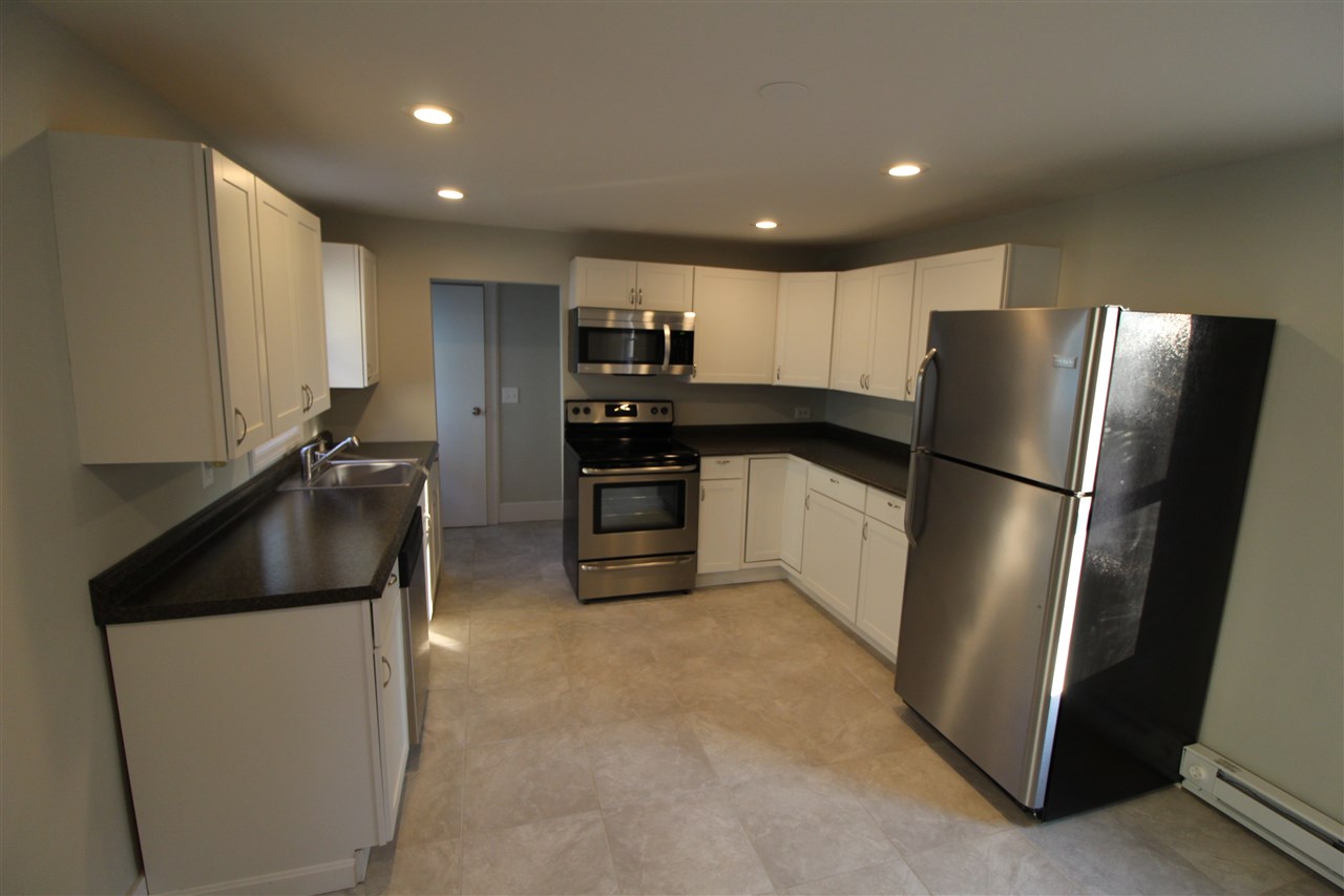 6 Wight Street Raymond, NH 03077 - Photo 5 of 12 Gallery Image 5